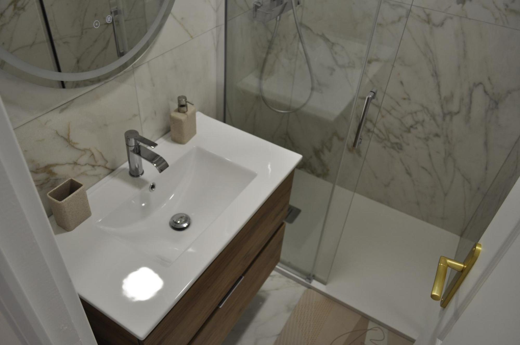 Emotion Vip Apartment Ница Екстериор снимка